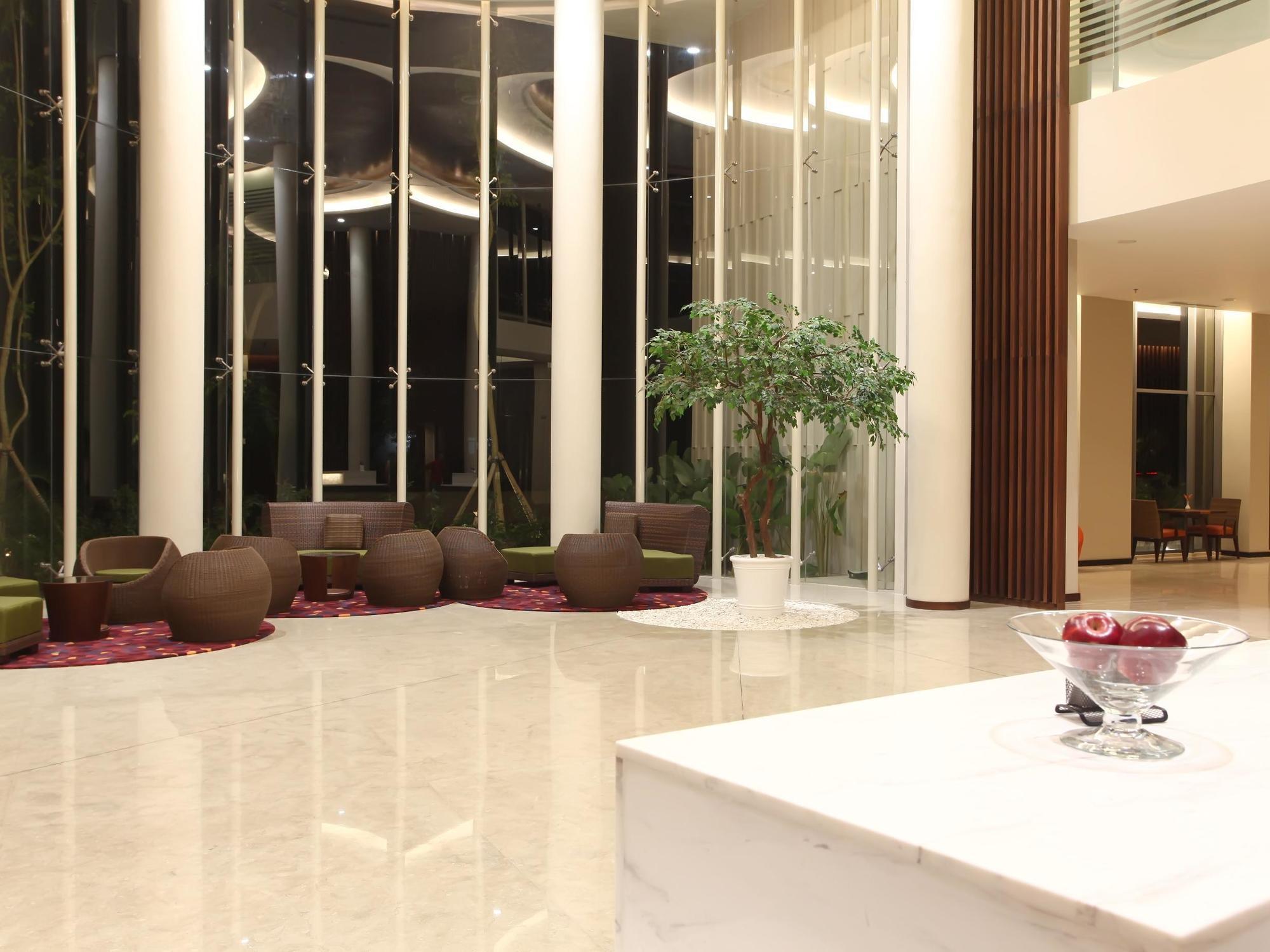 Soll Marina Hotel & Conference Center Bangka بانكالبنانغْ المظهر الخارجي الصورة