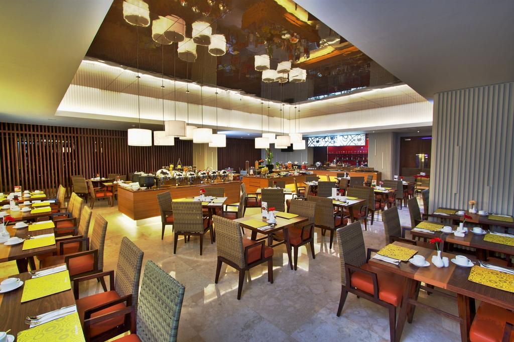 Soll Marina Hotel & Conference Center Bangka بانكالبنانغْ المظهر الخارجي الصورة